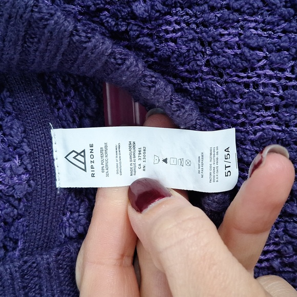 Ripzone hooded shawl - Picture 3 of 3